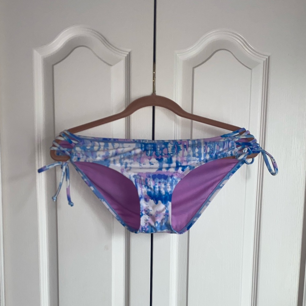 BCA, Blue multi colored Tie-Dye Bikini Bottom in a Women’s Size Large.